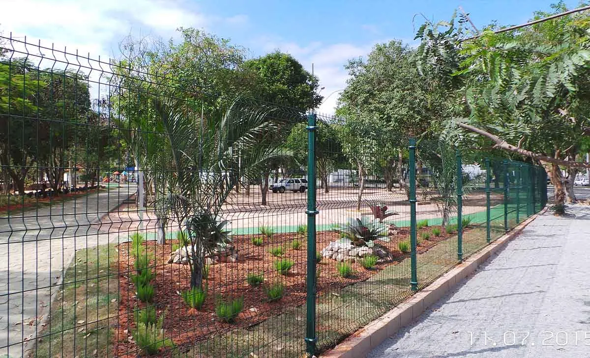 Cercamentos para segurança de praças e parques públicos Cercamentos para segurança de praças e parques públicos