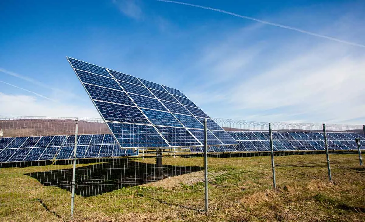 Por que investir em energia solar fotovoltaica? Por que investir em energia solar fotovoltaica?